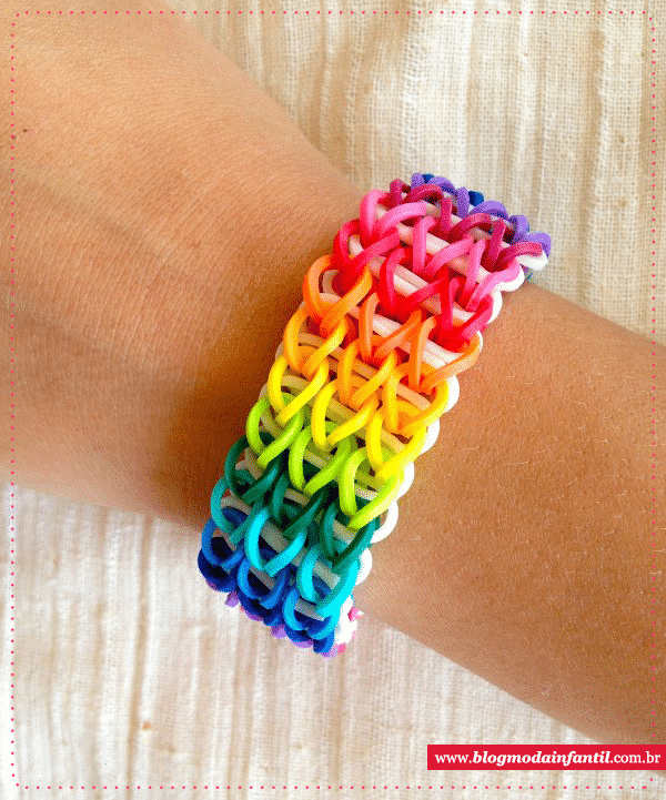 Como fazer pulseira de elástico customizável Rainbow Loom